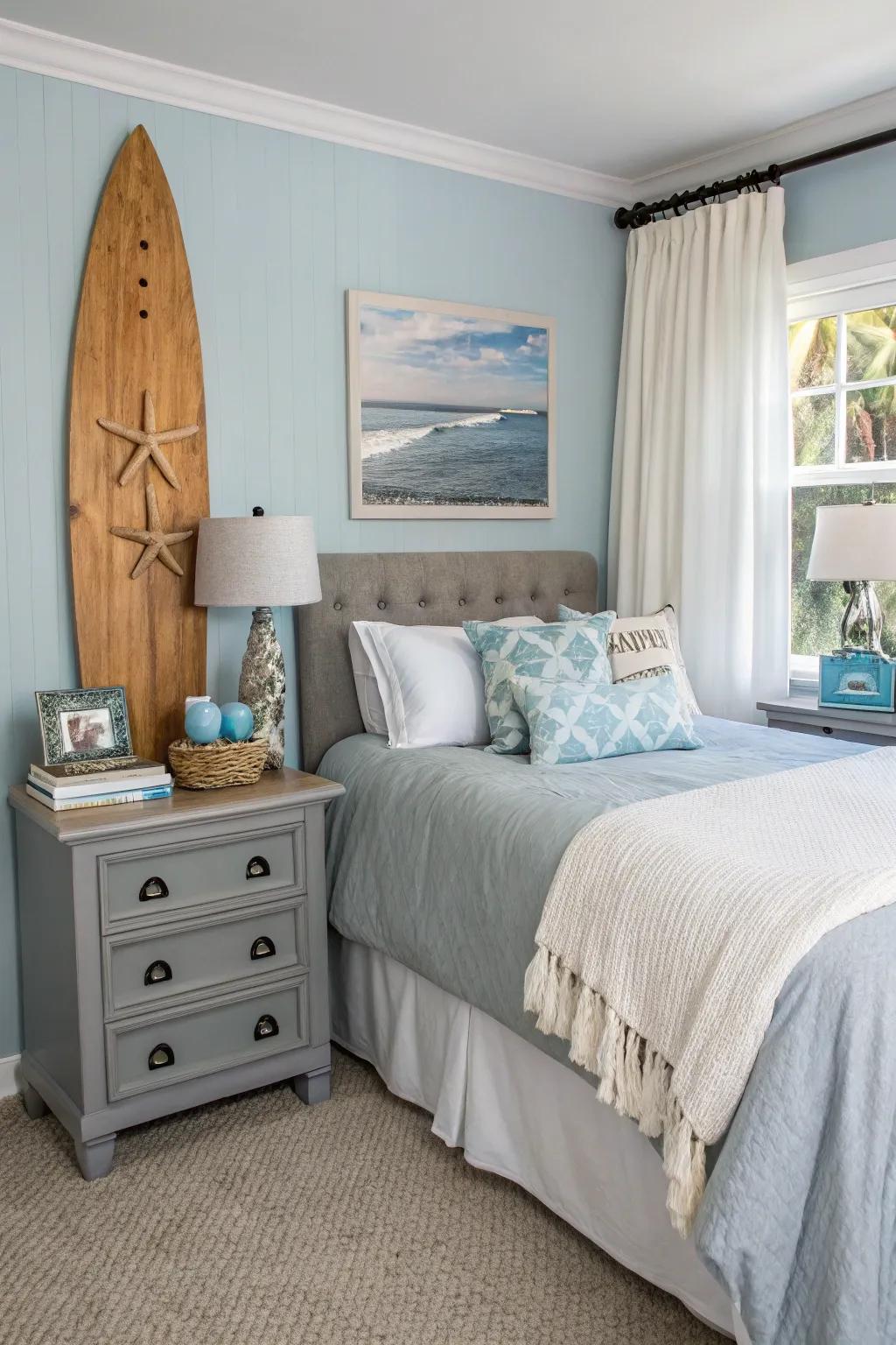 Capture coastal serenity by harmonizing grey furniture with sea-inspired accents.