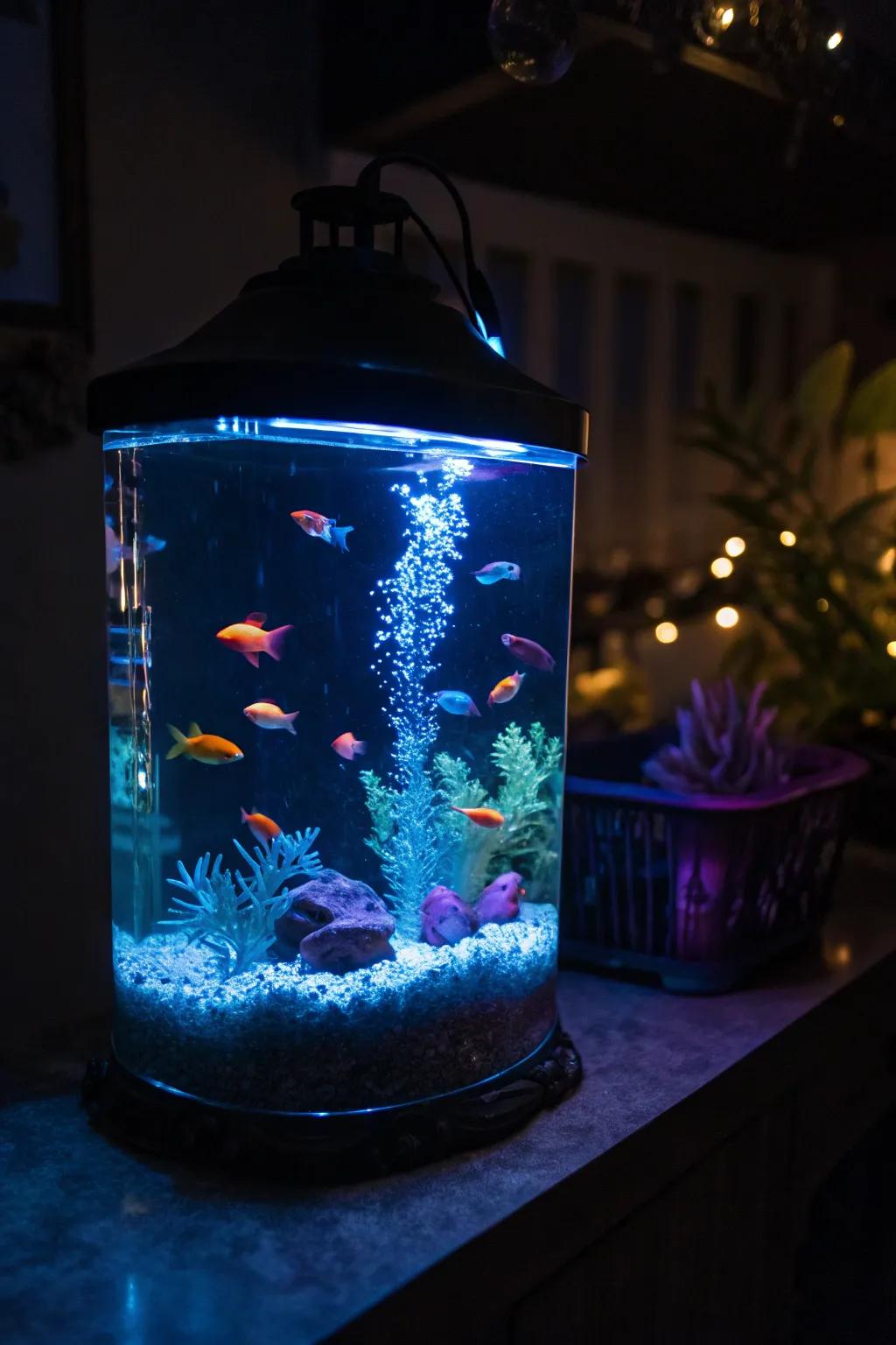 Night-luminous components sustain the animation of this tank even at night.