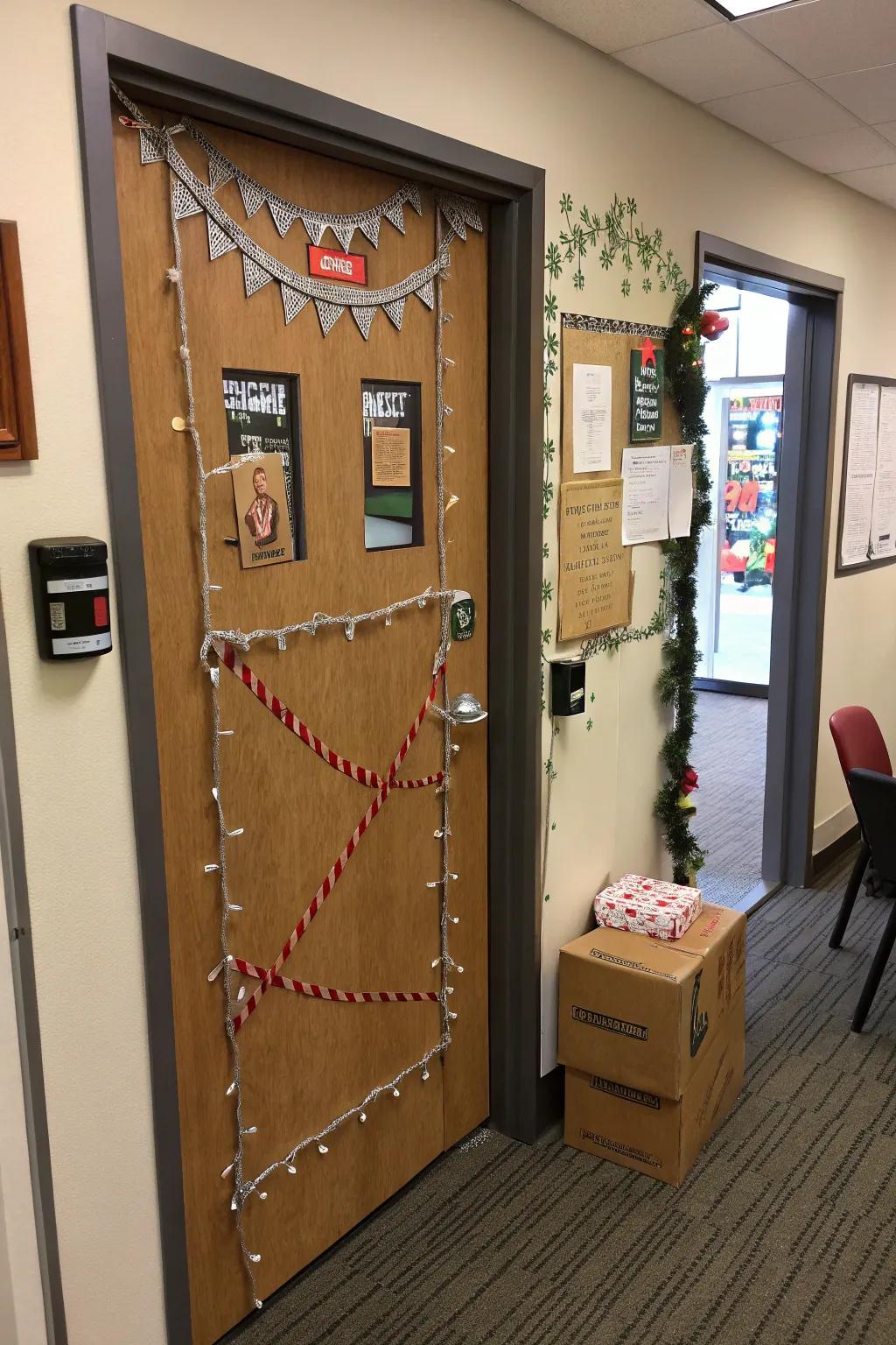 Relive the Solo at Home antics with a door brimming with holiday mischief.