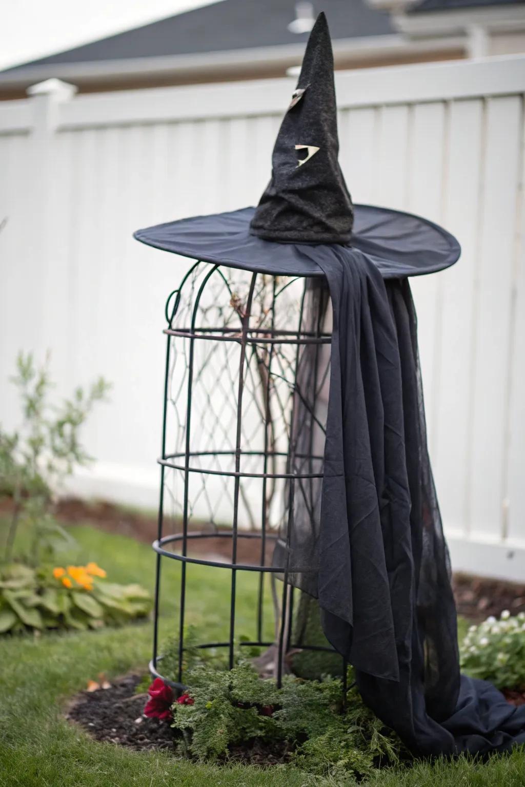 A captivating chapeau stand that is straightforward yet magnificent.