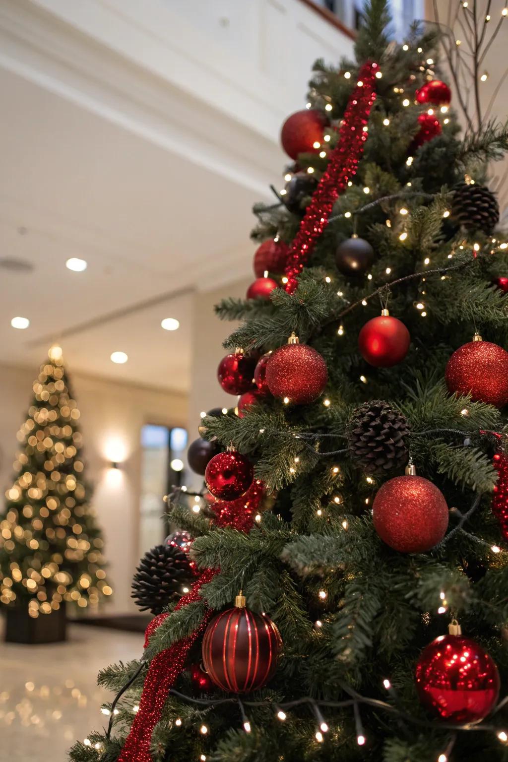 Dramatic Christmas tree with red and black accents
