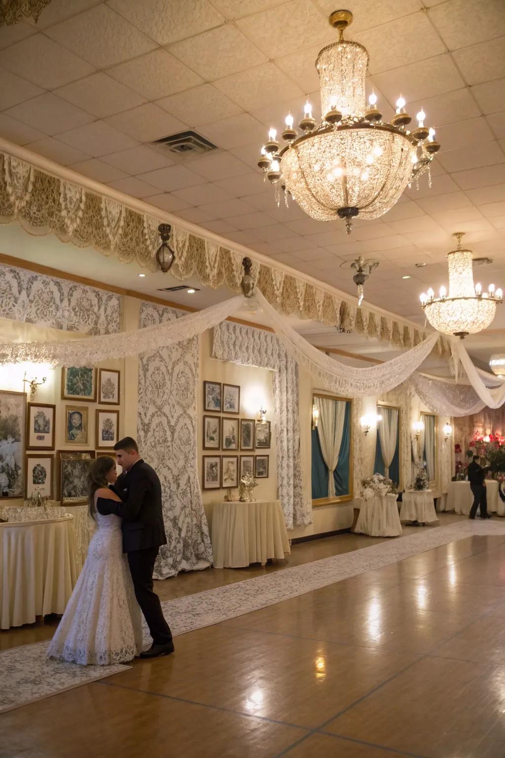 Convey nostalgia utilizing vintage glamour components.