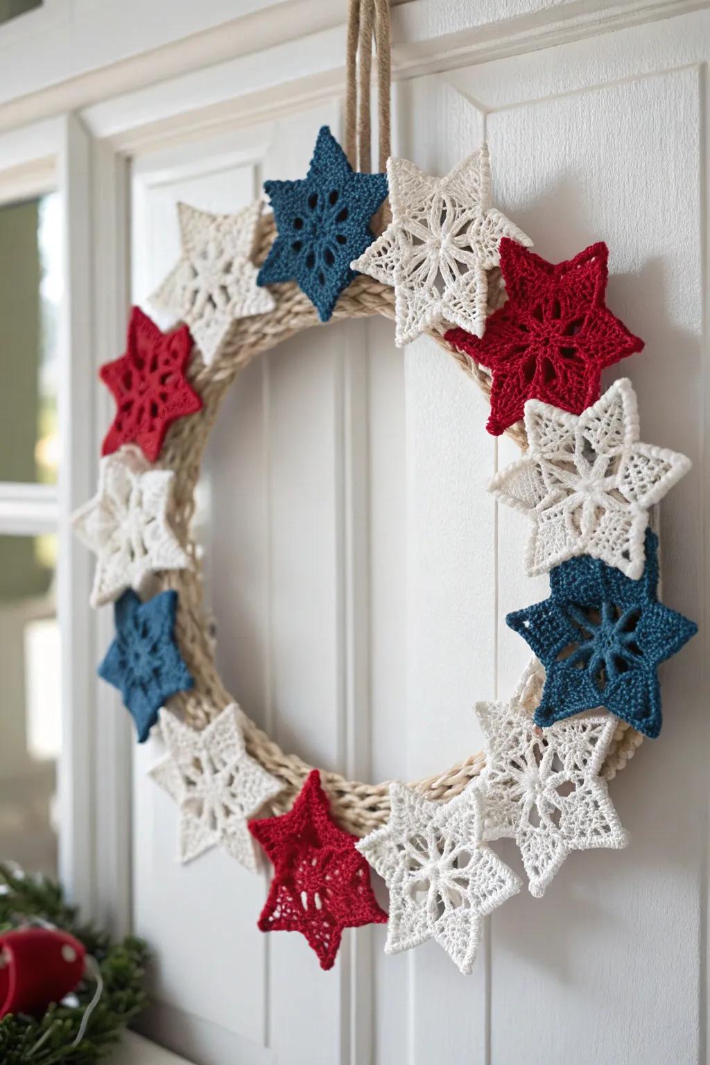 Celebrate with style: a delicate crochet wreath that captures patriotic spirit with minimalist elegance.