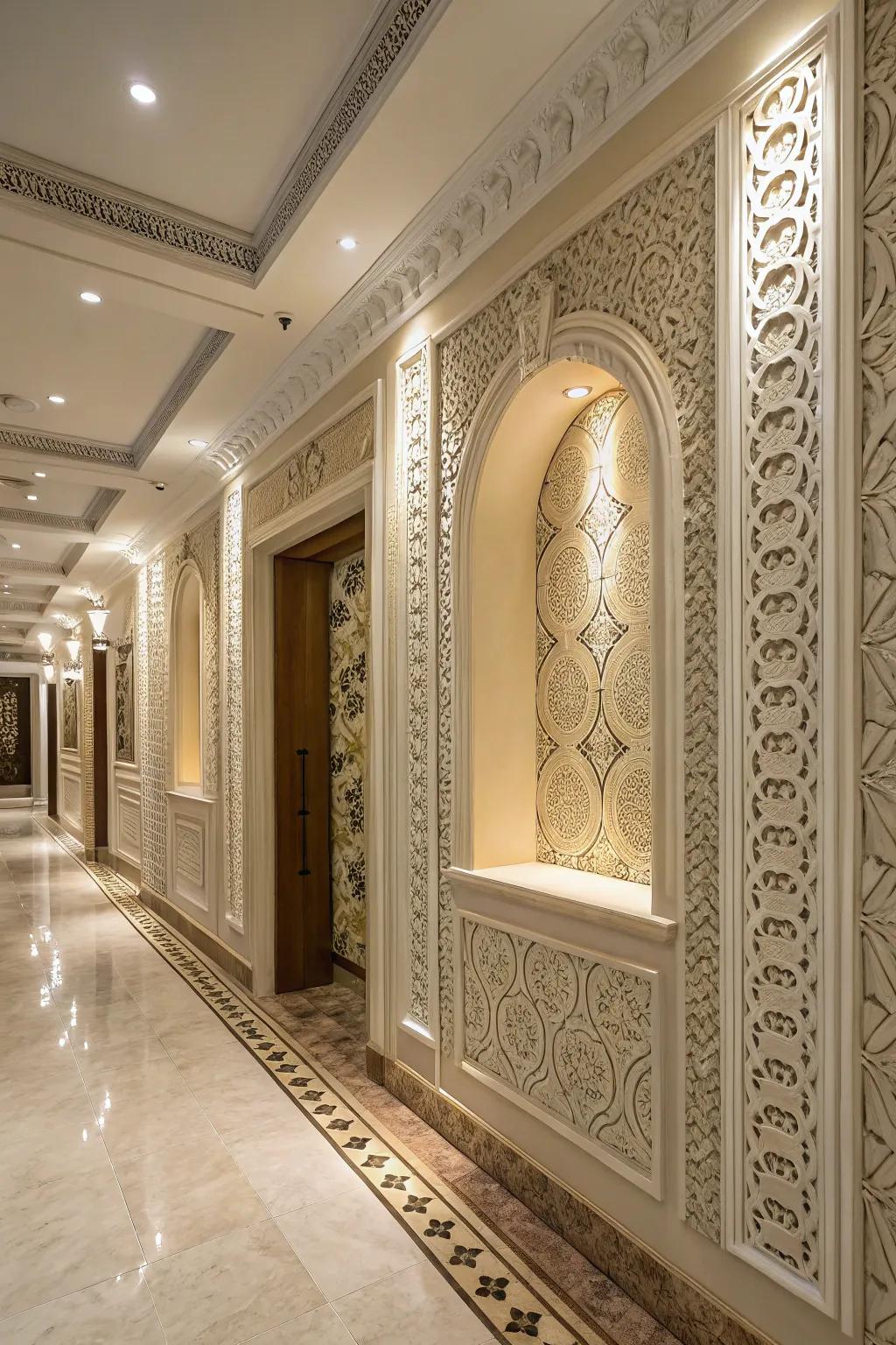 Trims in wall niches fashion stylish presentations.