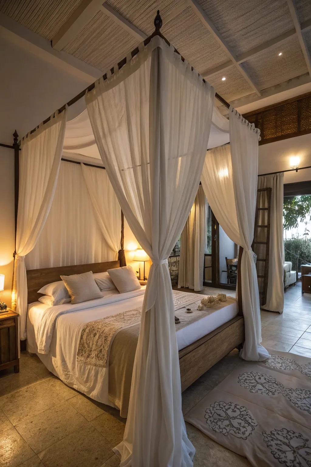 Draped fabrics create an ethereal and dramatic crown effect.