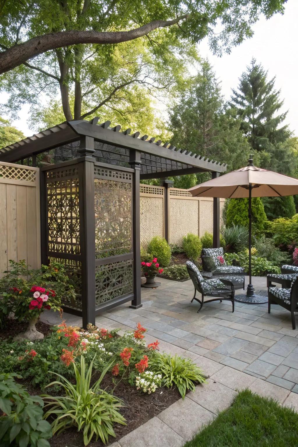 A privacy partition crafts a concealed oasis beneath a small canopy.