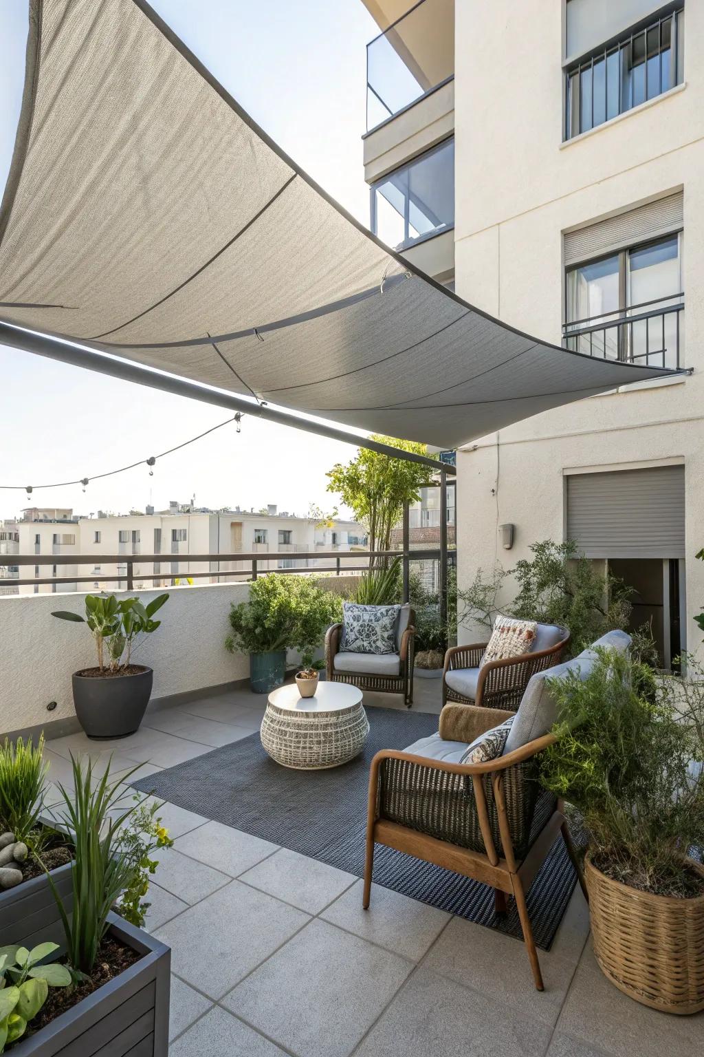 A structure providing sun block delivers style and sun protection.