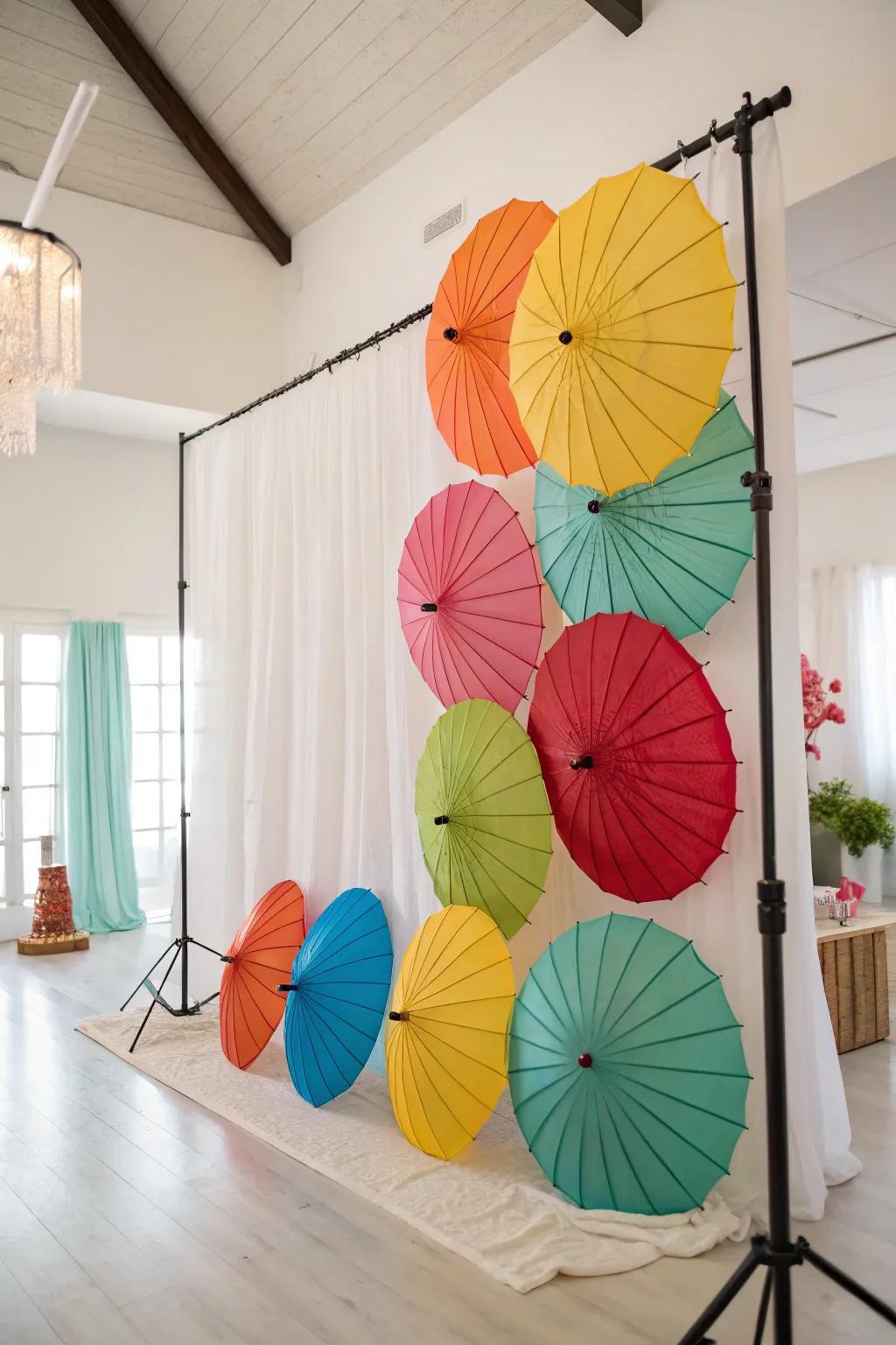 A parasol setting crafts a fanciful and artistic atmosphere.