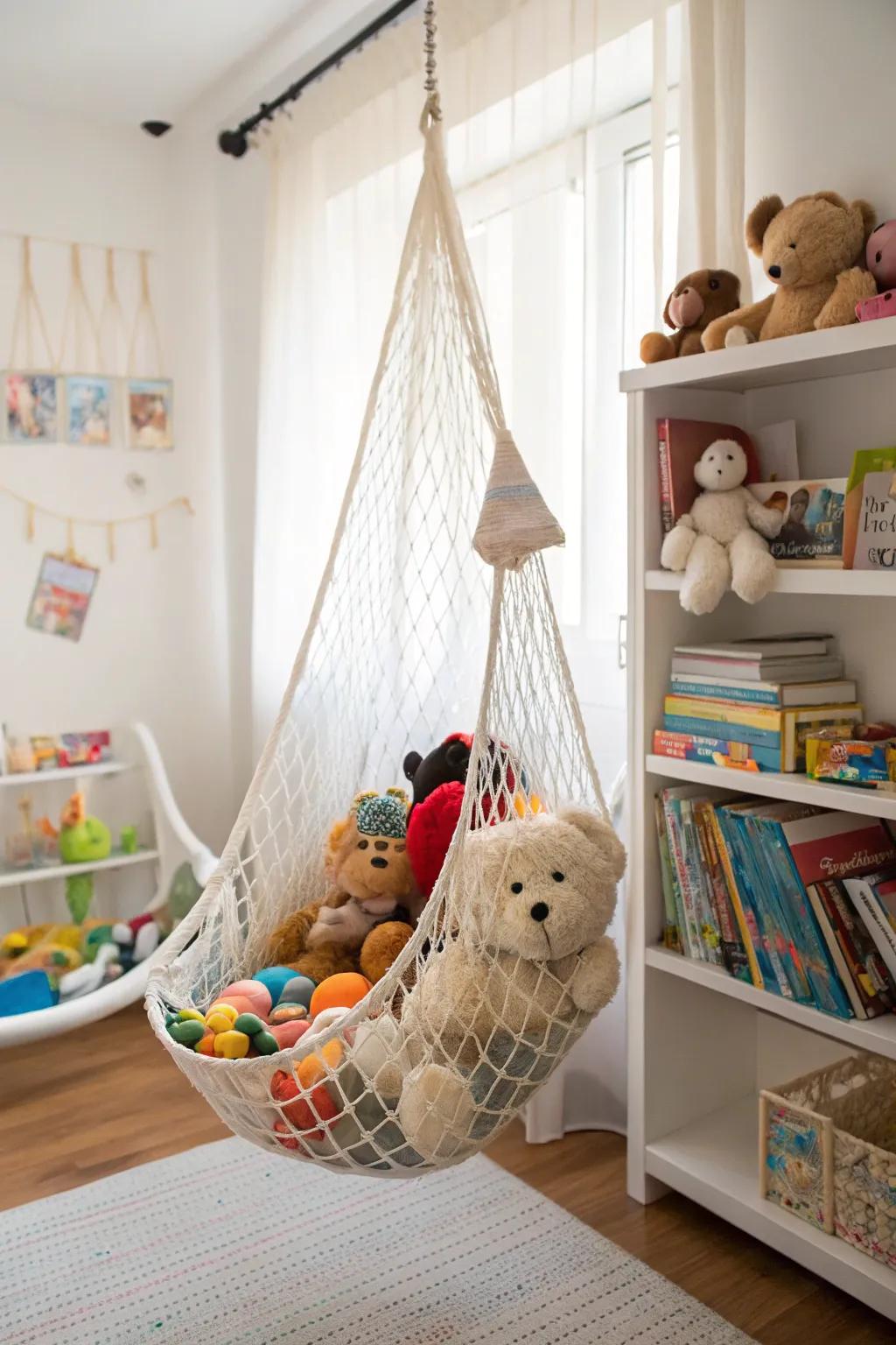 A corner mesh is a space-saving and ornamental storage option.