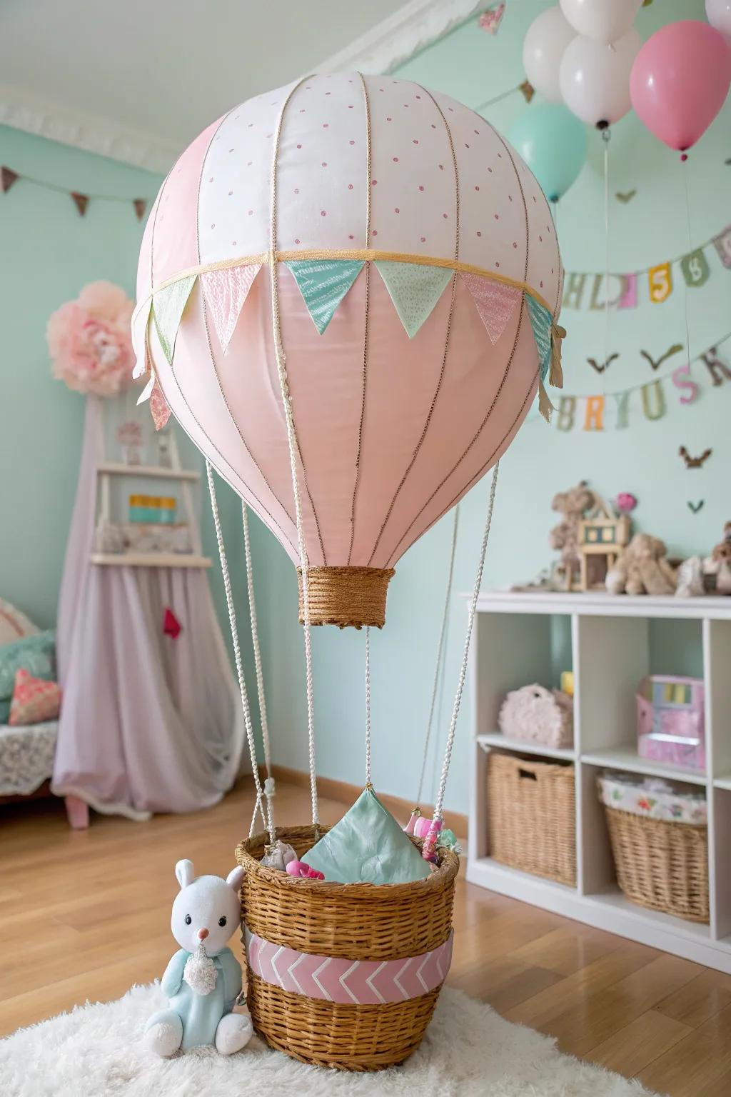 A delightful hot air balloon gift presentation, sure to impress at any baby shower.