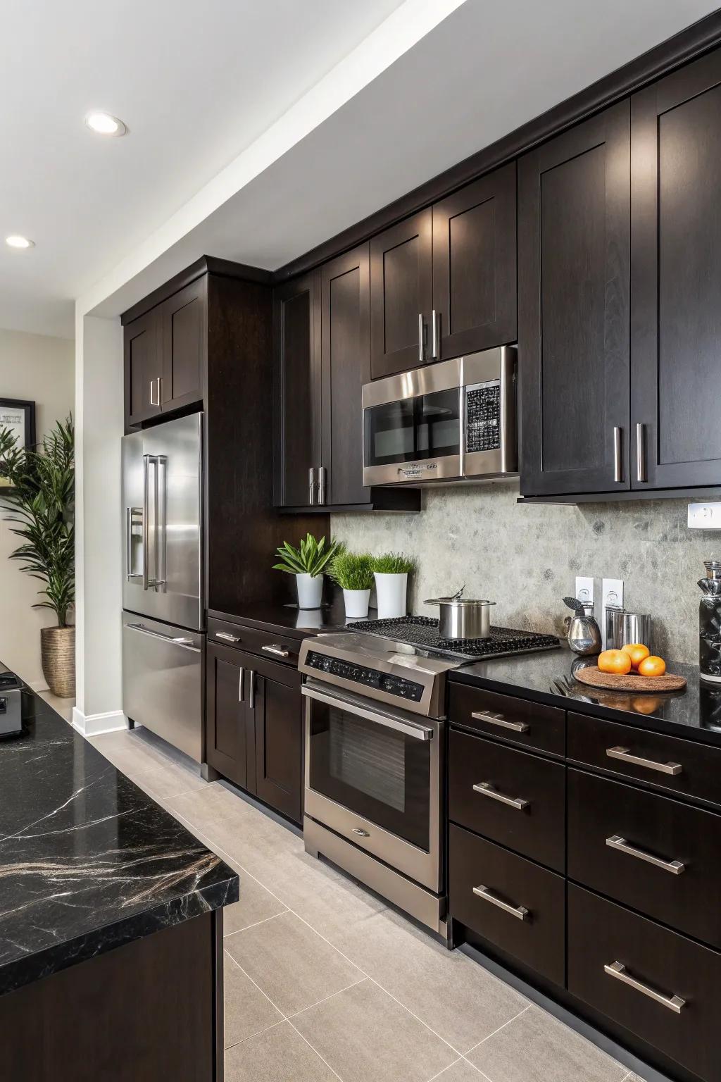 Shadowy furnishings matched with dark-toned countertops for a consistent aesthetic.