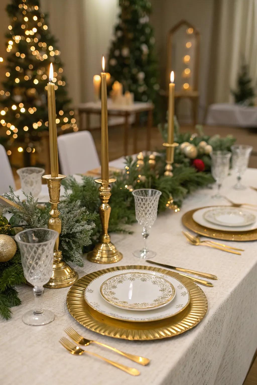 Glamorous gold details add a hint of luxury.