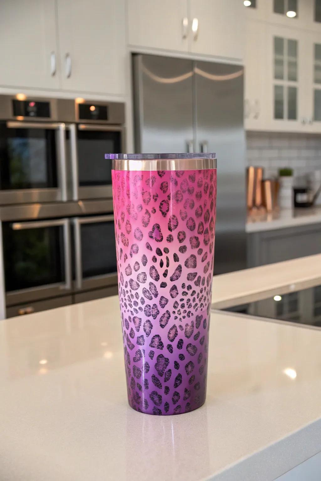 Gradient leopard print cups infuse sophistication into any scene.