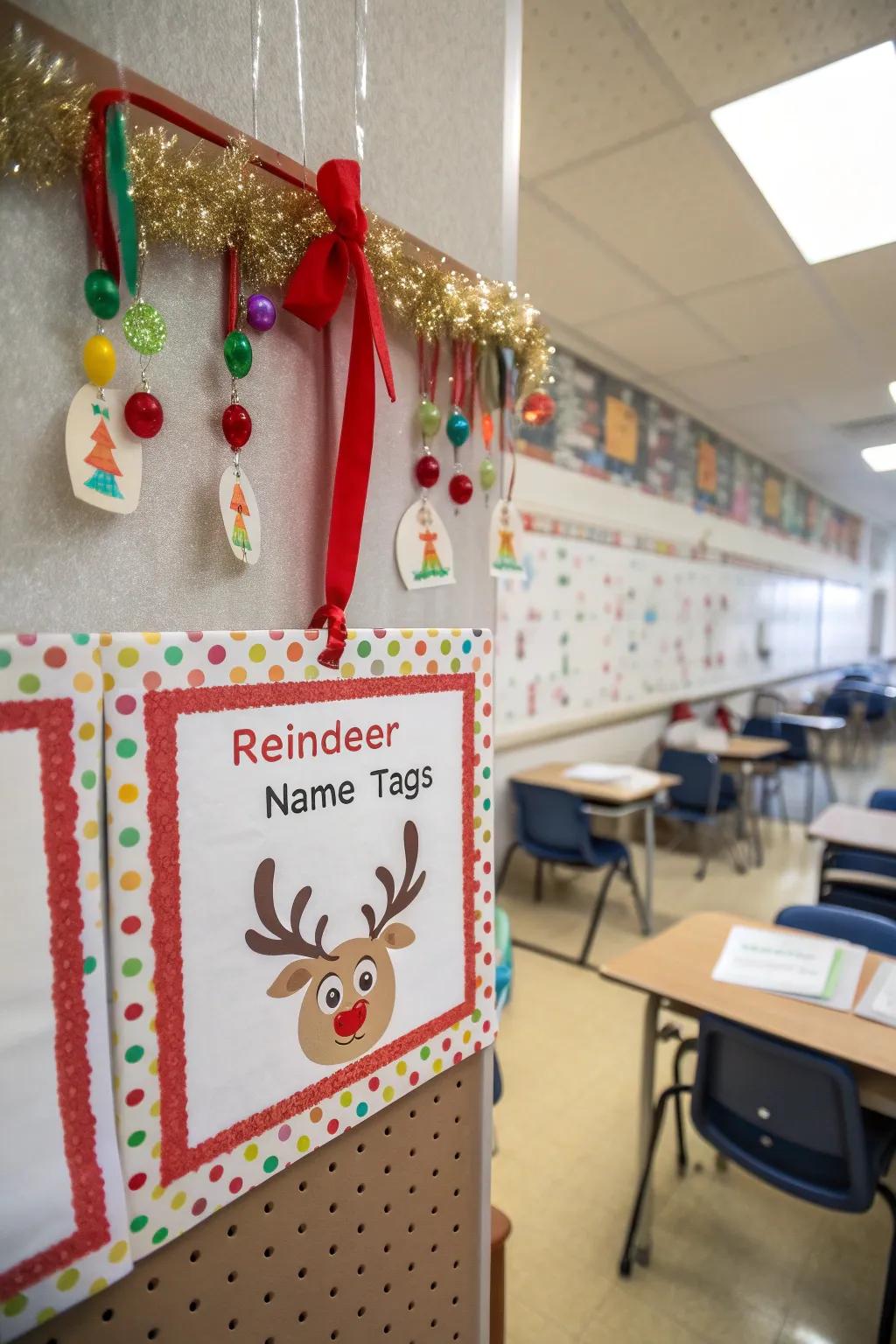 Interactive reindeer identification labels render your display both entertaining and individualized.