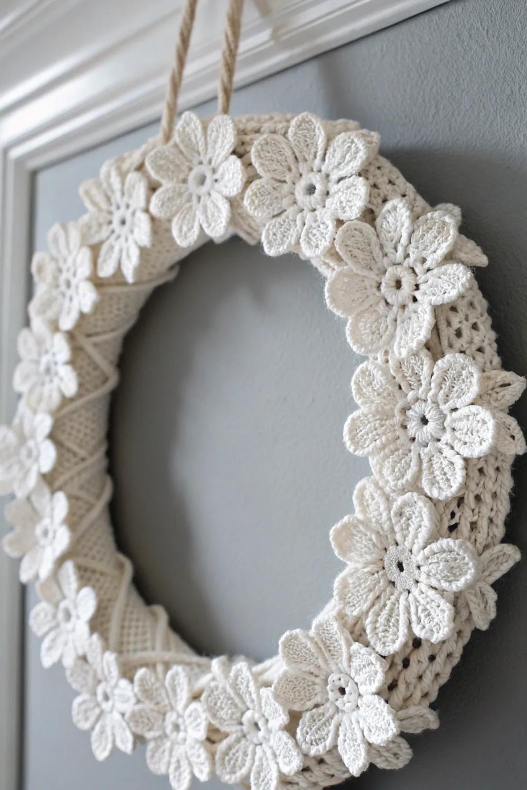 Embrace simplicity with a monochrome crochet wreath that speaks volumes in elegance and artistry.