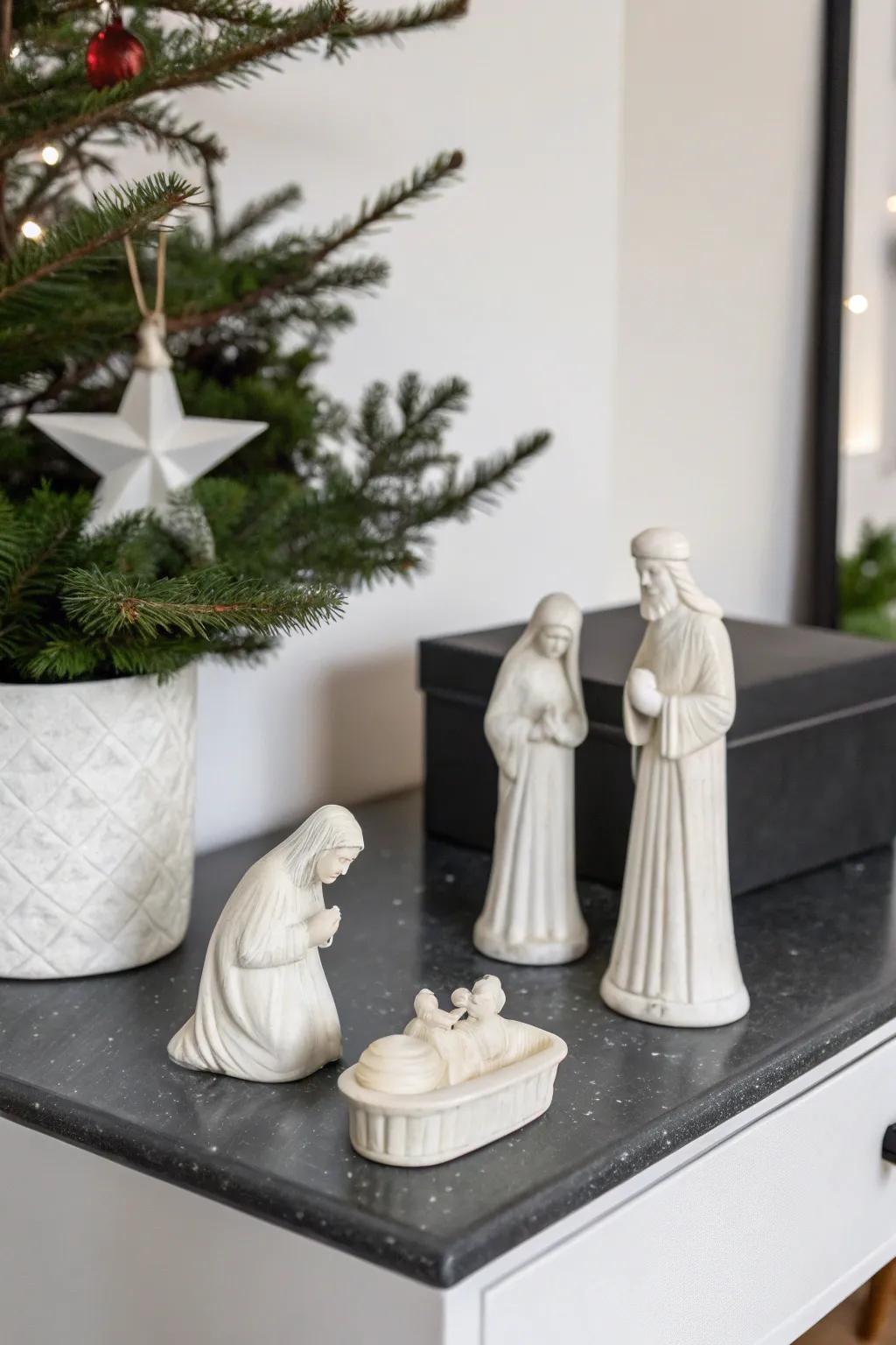 A streamlined arrangement underscores the simplicity and allure of the nativity.