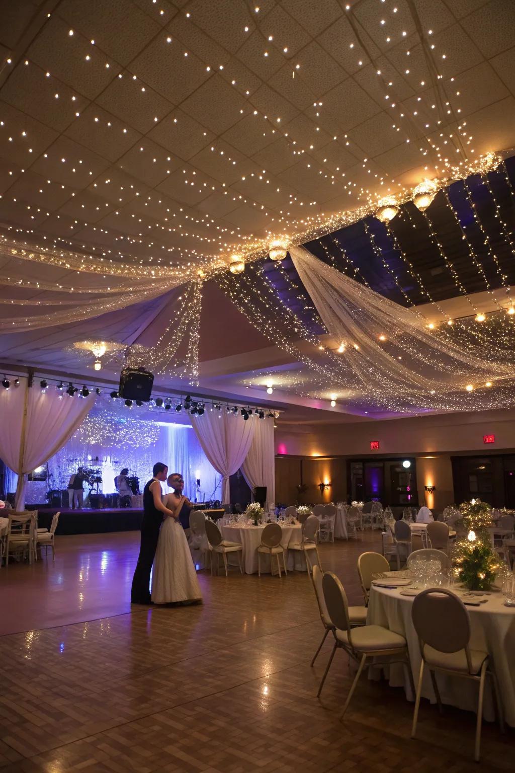 Introduce a captivating element utilizing delicate illuminations for a stellar covering impact.