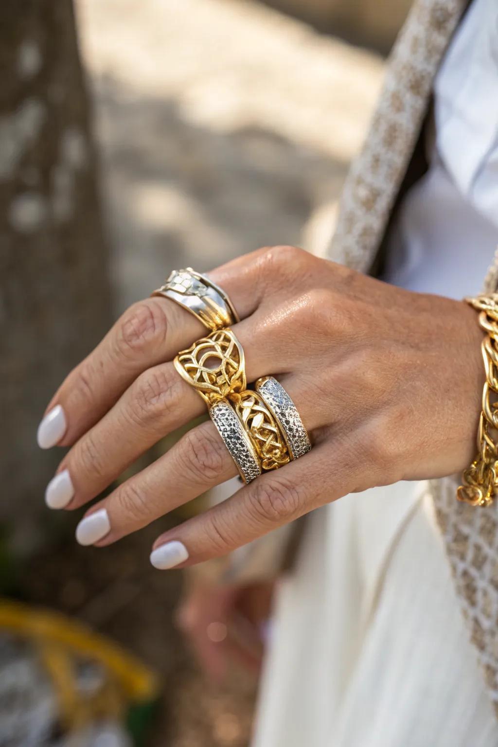 Dynamic Mixed Metal Ring Look