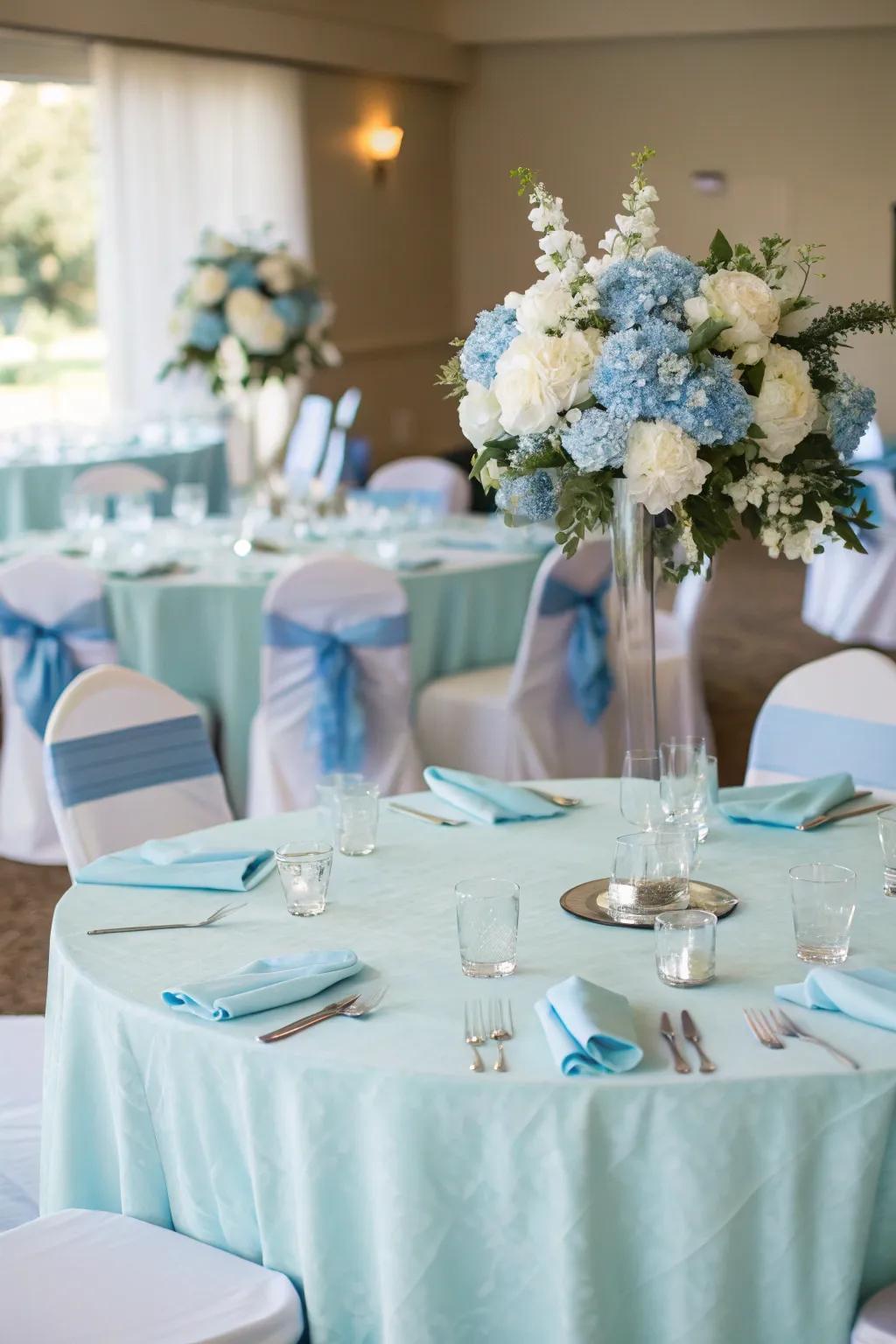 Gentle sky celebration décor crafts a unified and stylish concept.