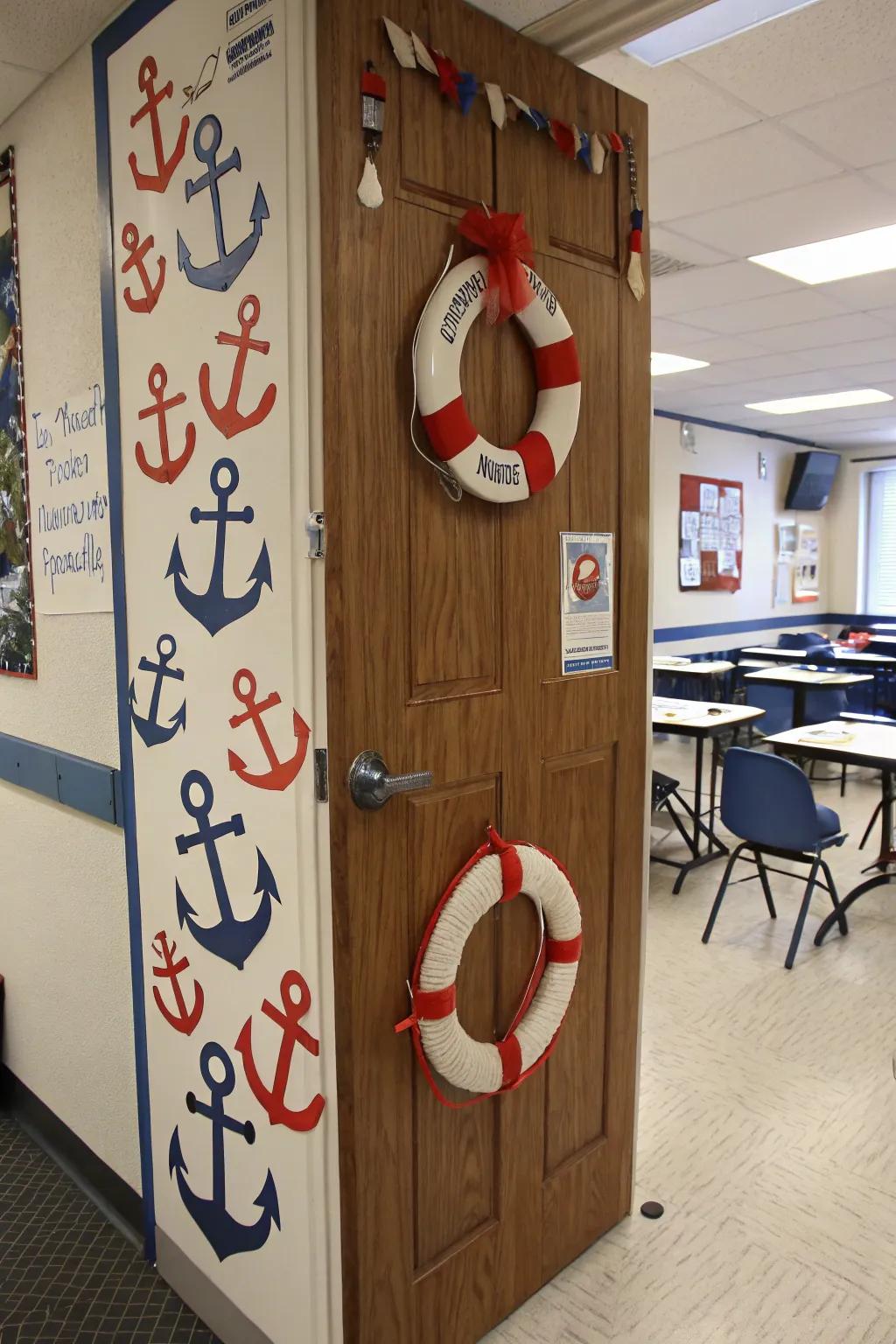 A classroom door imbued with nautical elements, forging a classic beach-inspired atmosphere.