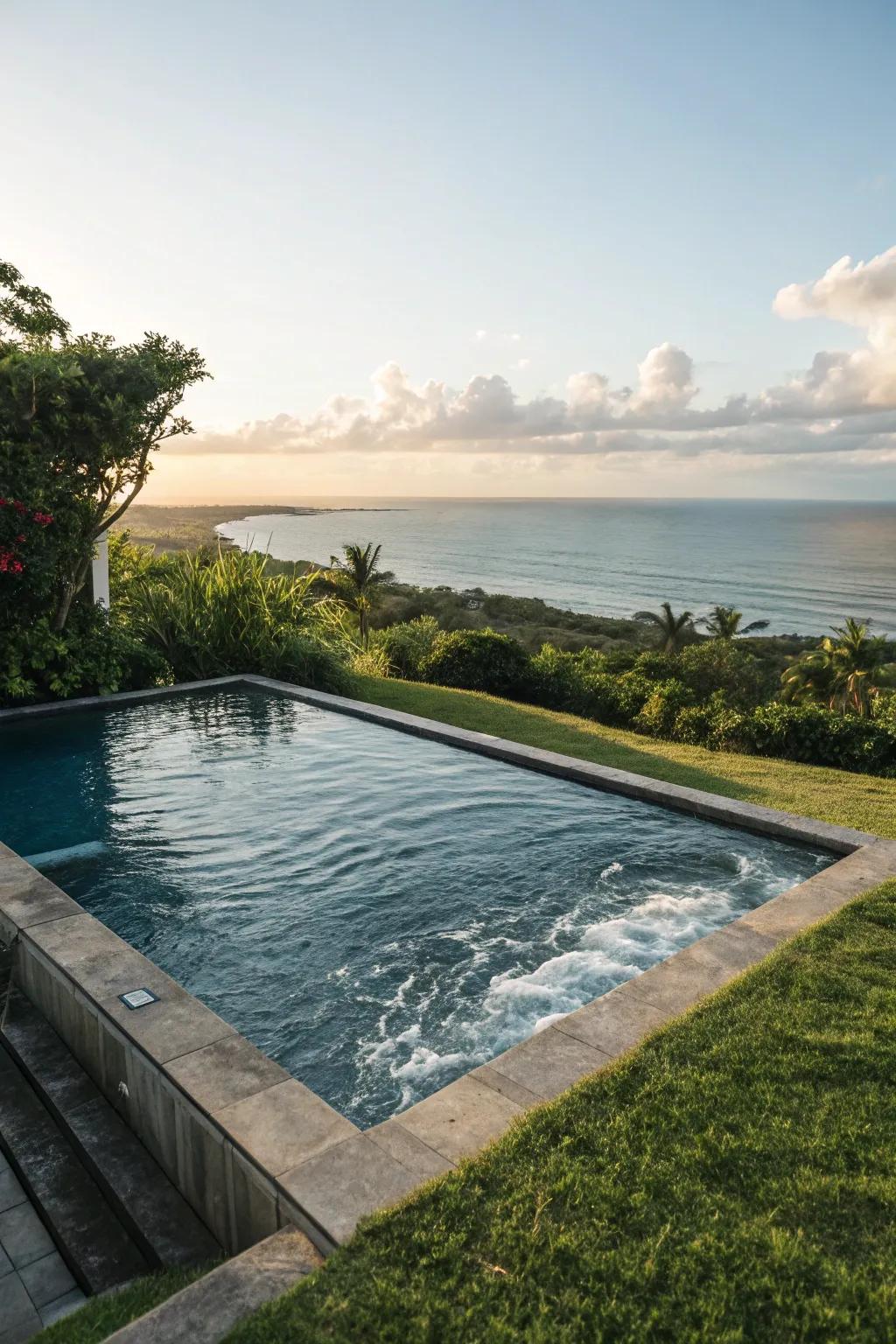 Mini boundless perimeter pool boasting a stunning panorama.