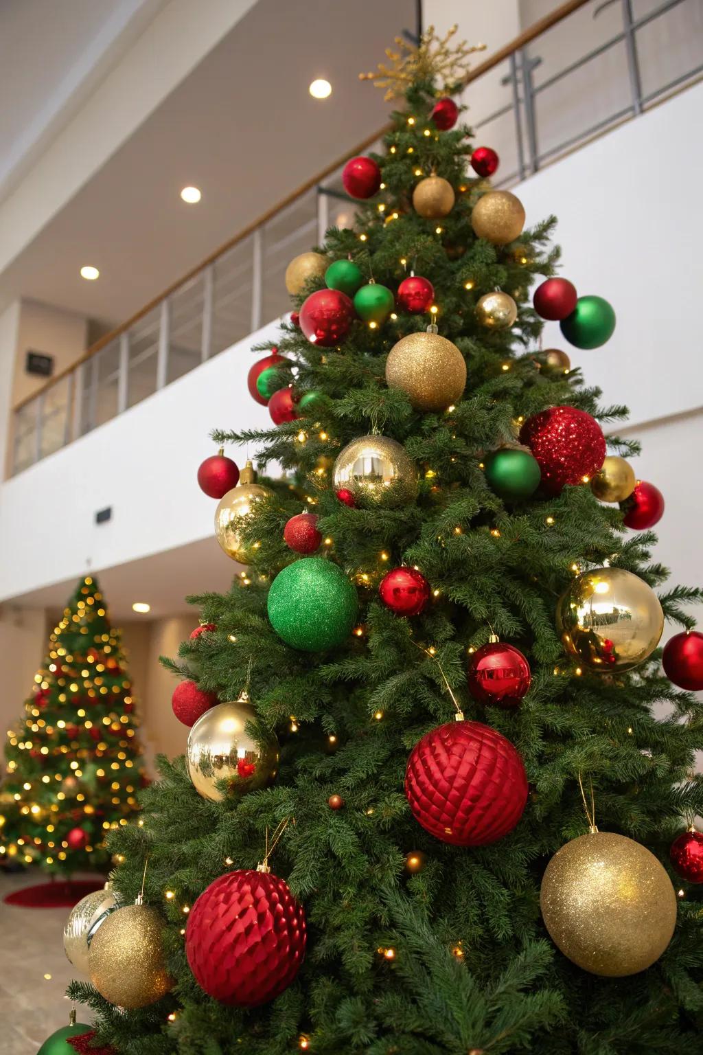 Supersized ornaments fashion a daring declaration on this festive tree.