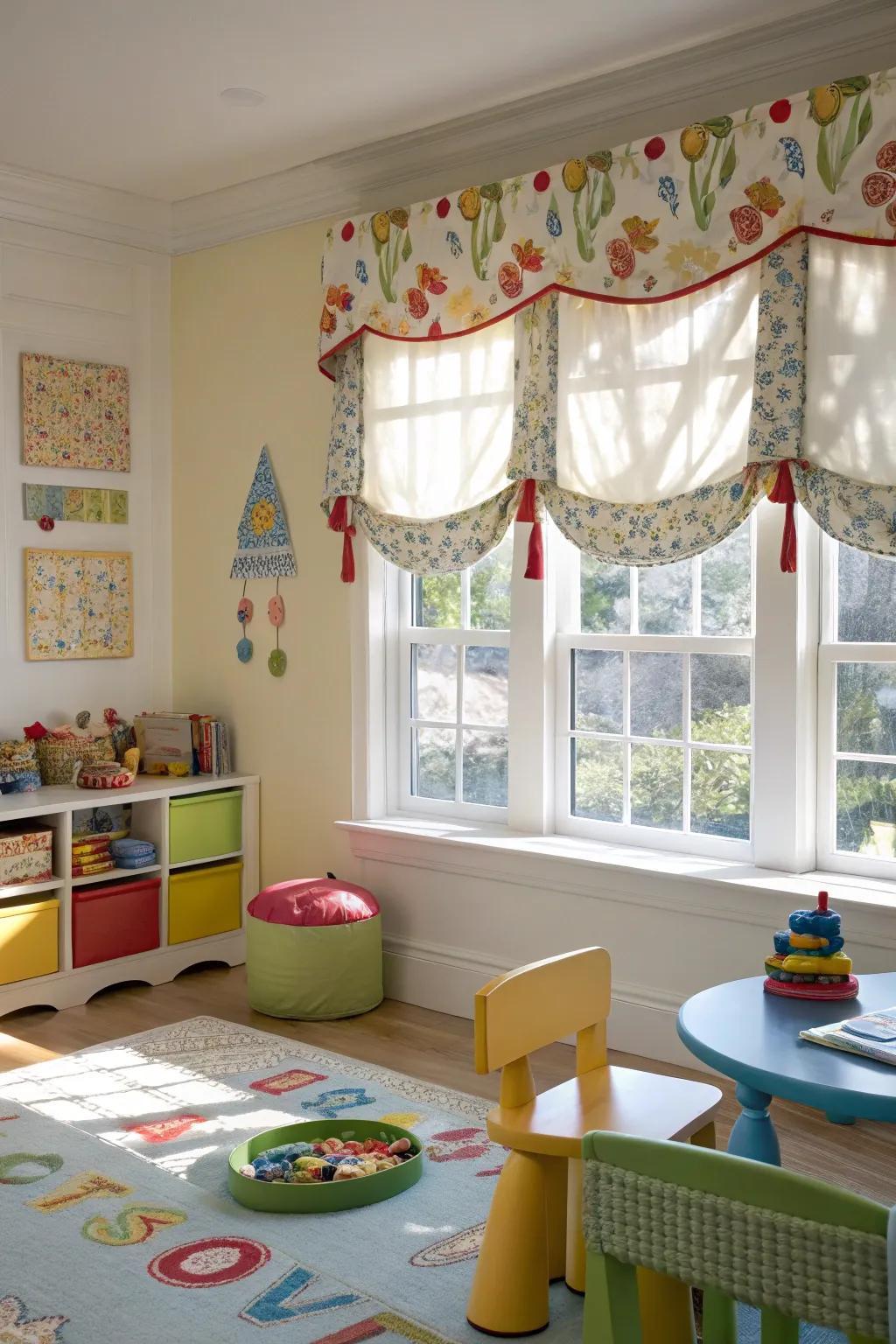 A cheerful children's room featuring a scalloped valance.