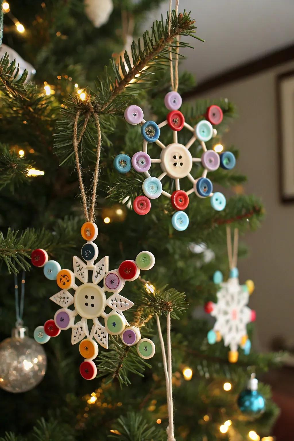 Whimsical circle snowflake adornments appending vintage allure to the festive tree.