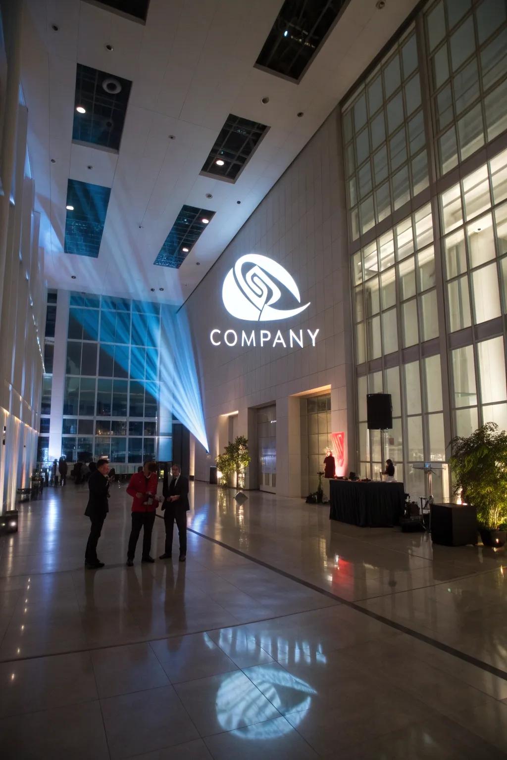 With cutting-edge light projections, create ambiance