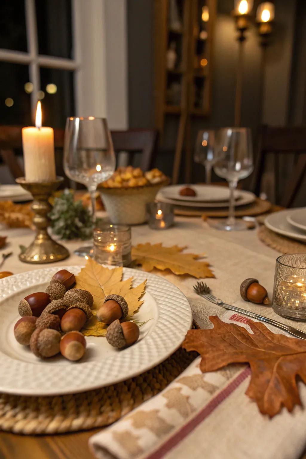 Seasonal decor details like acorns and leaves add a personal touch.