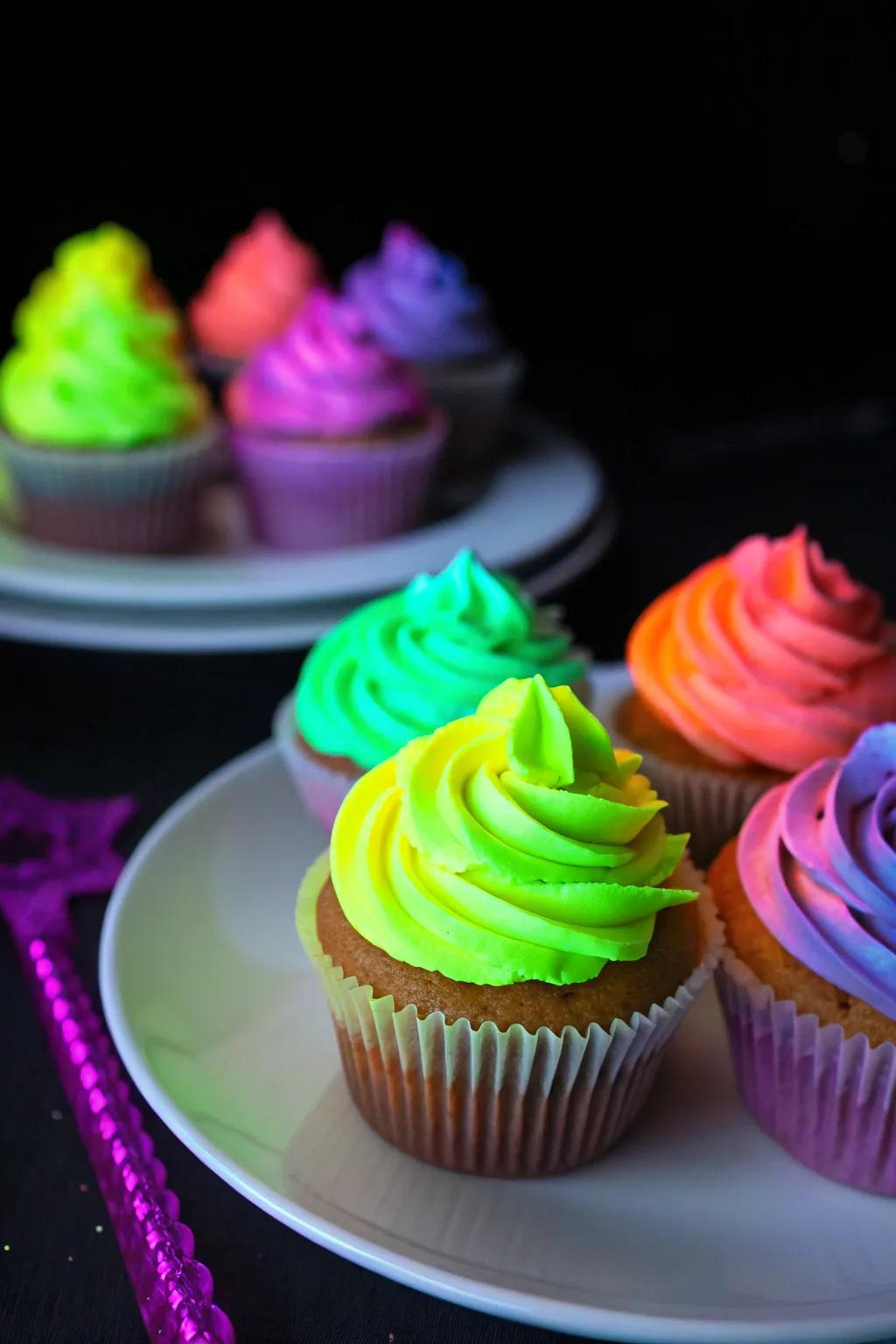 Enjoy desserts radiating as intensely as the festivity around.