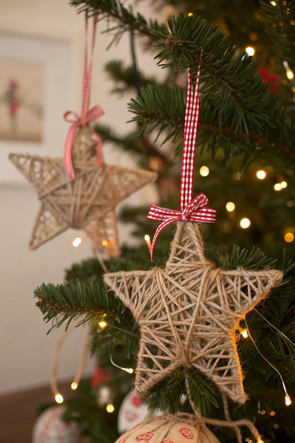 Countryside strand-enfolded star adornments delivering a farmhouse sensation to the festive aesthetic.