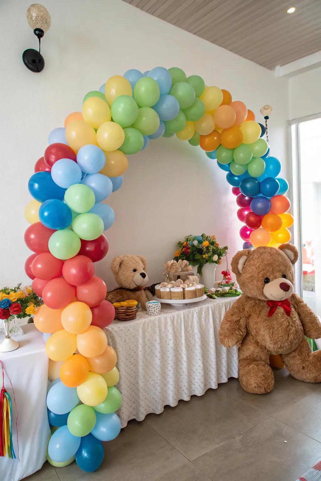 A joyful table garland with balloons and teddy bears.