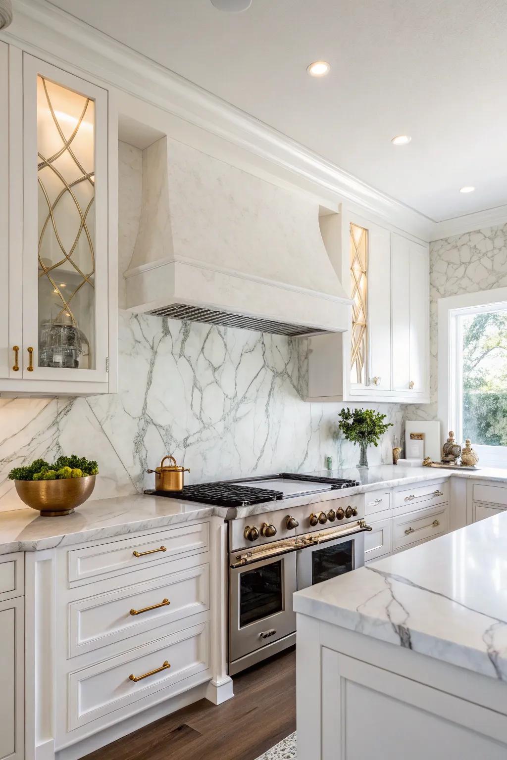 A kitchen that feels radiant and airy with a pure chalk stone backsplash.