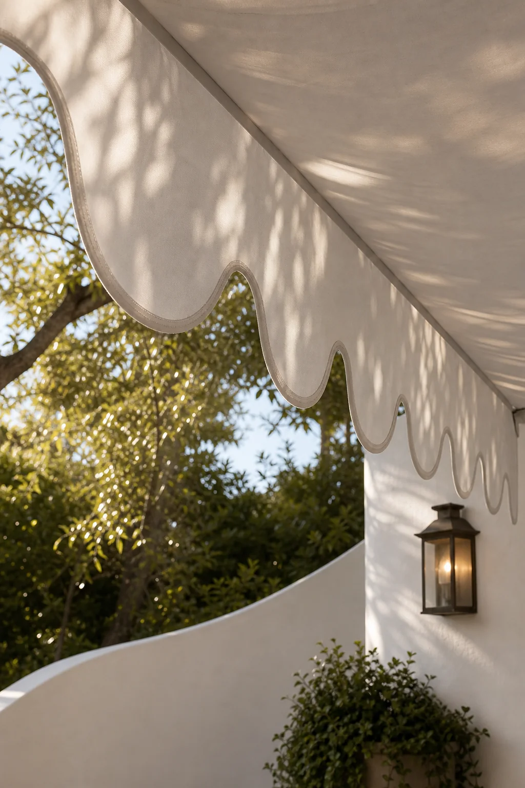 Translating layered plumage in the finished dining terrace