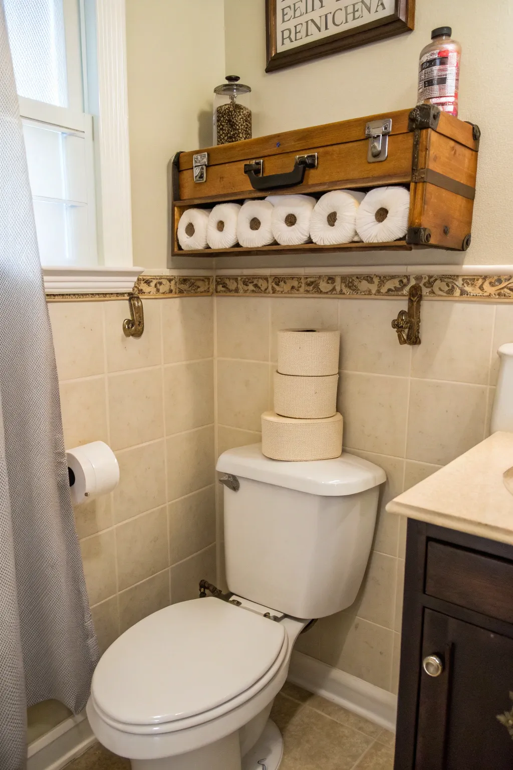 Practical Wall-Mounted Toilet Paper Storage Options